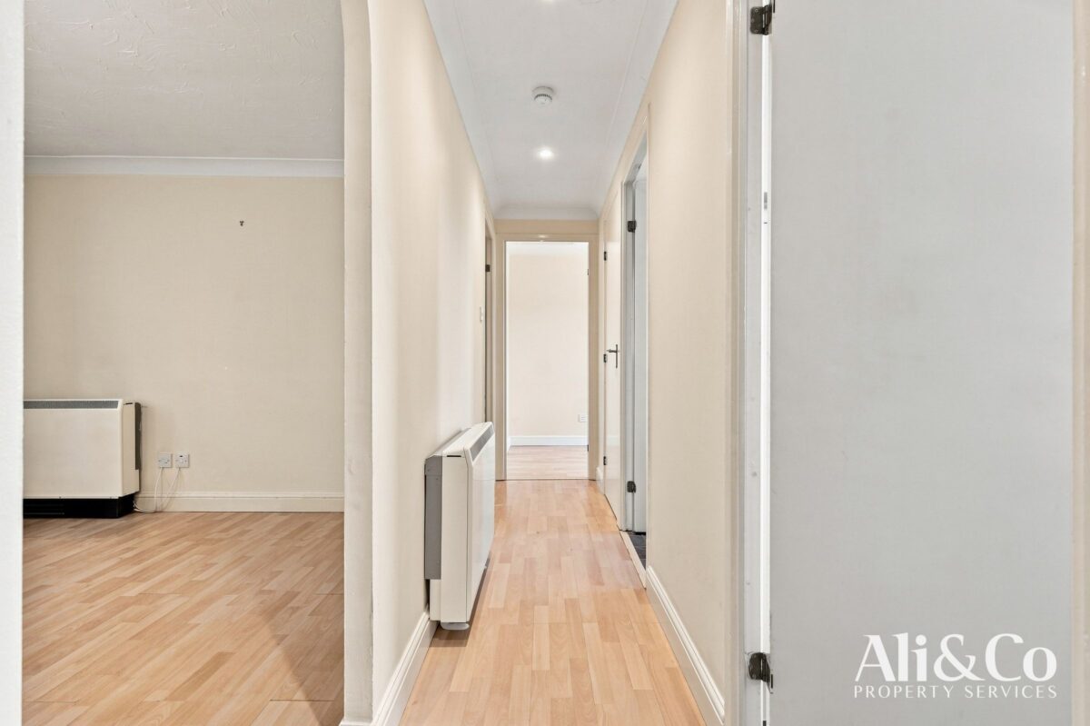 Caravel Close, Grays