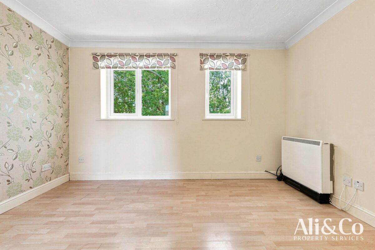 Caravel Close, Grays