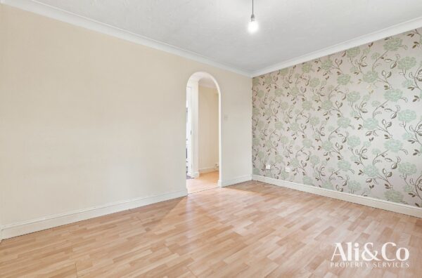 Caravel Close, Grays