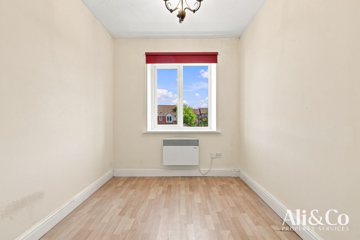 Caravel Close, Grays