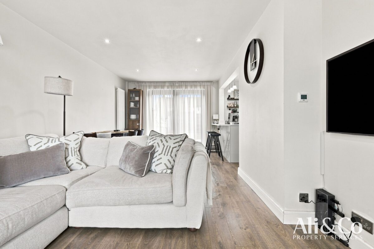 Fieldway, Grays