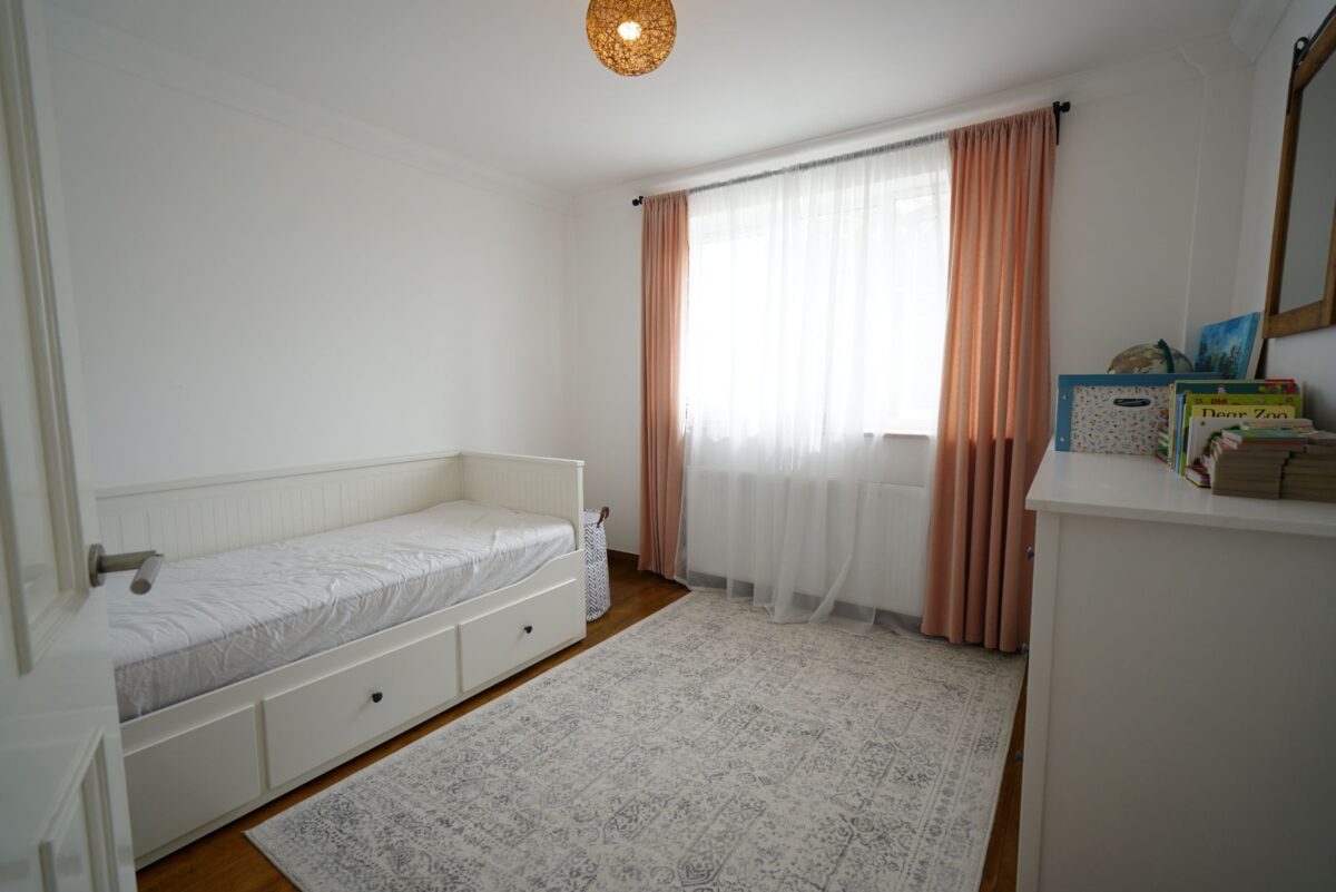 Clarkebourne Drive, Grays