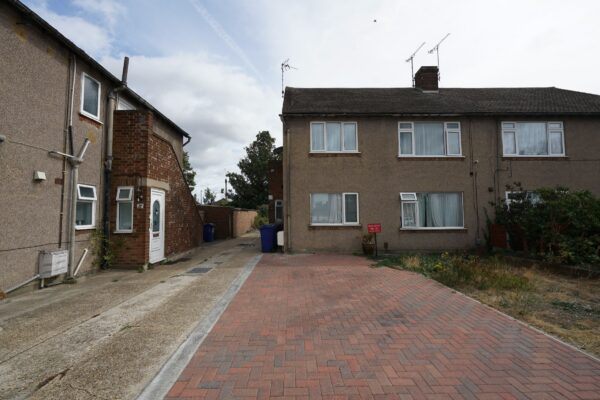 Clarkebourne Drive, Grays