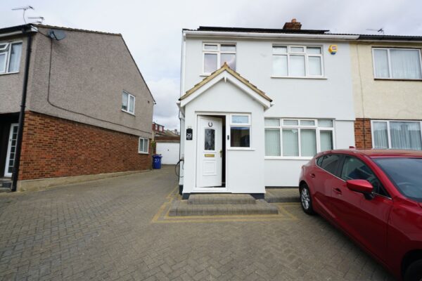 Silverlocke Road, Grays