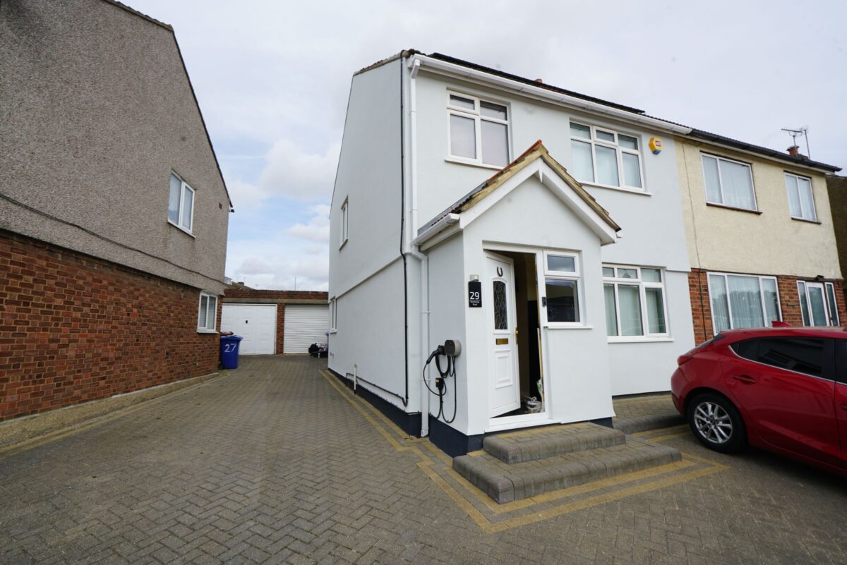 Silverlocke Road, Grays