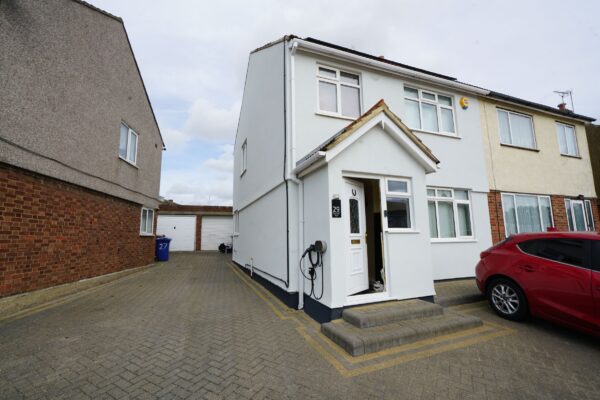 Silverlocke Road, Grays