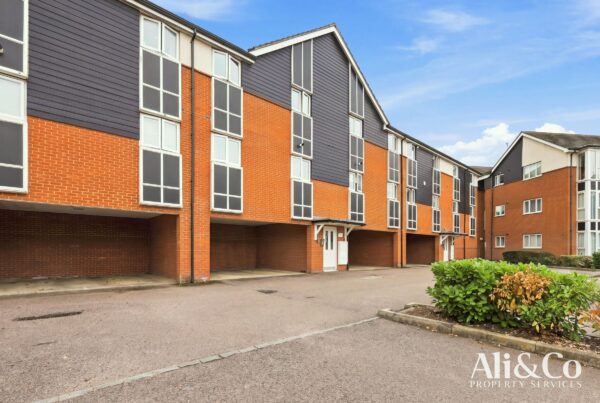 Griffiths Road, Purfleet-on-Thames