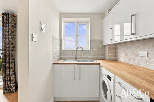 Timber Court, Grays