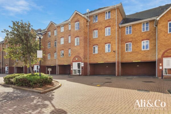 Timber Court, Grays