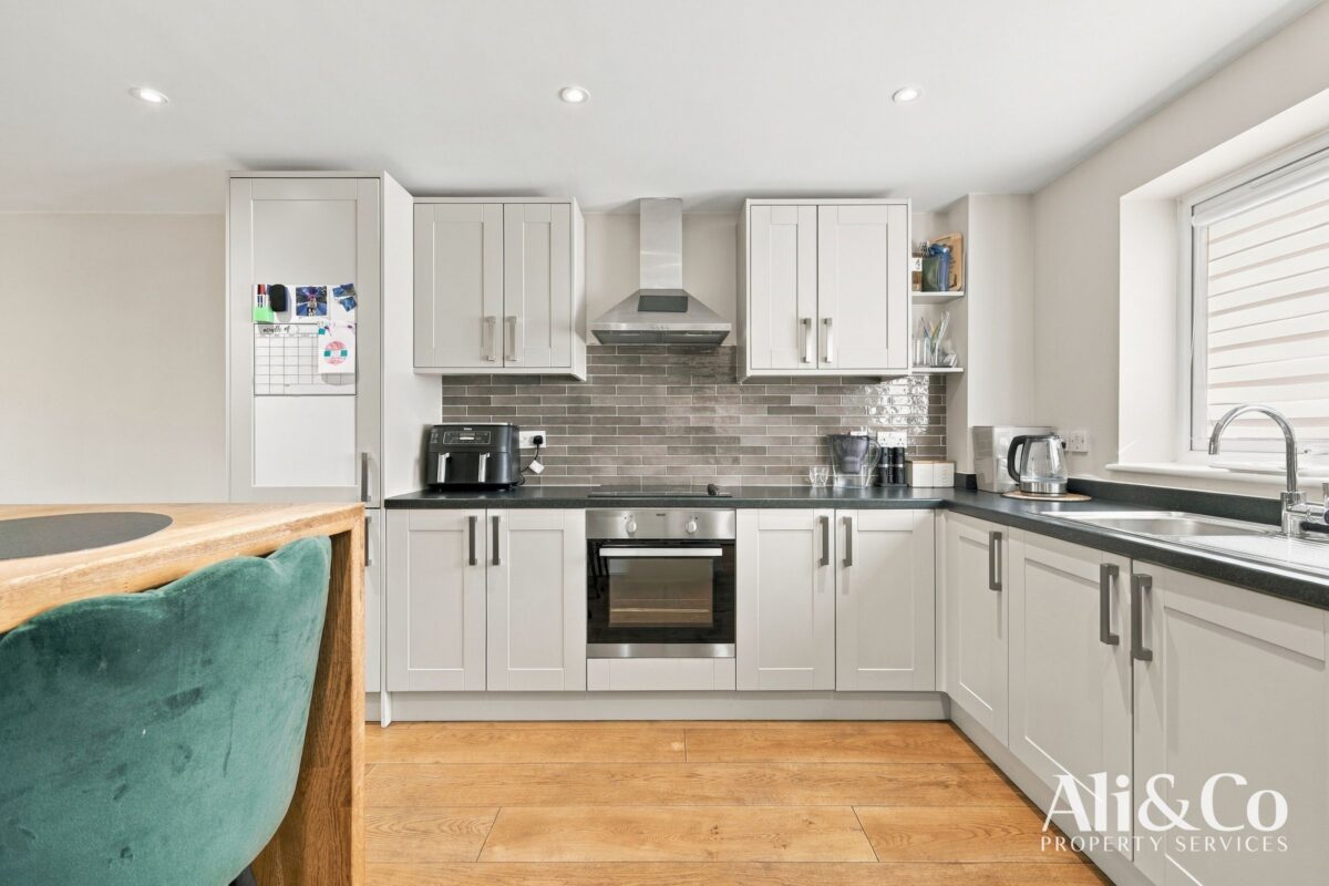 Sartoria Close, Grays