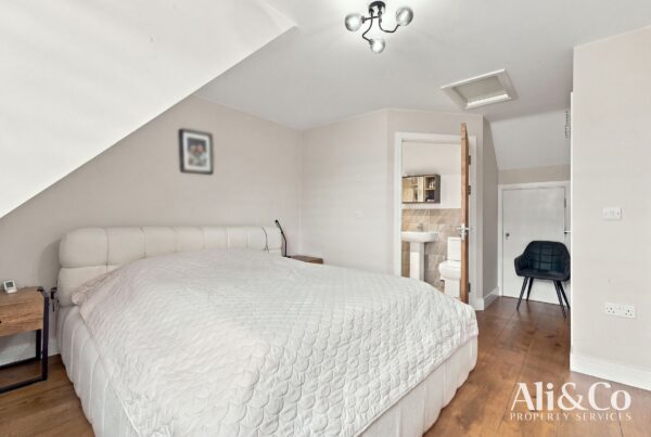 Sartoria Close, Grays