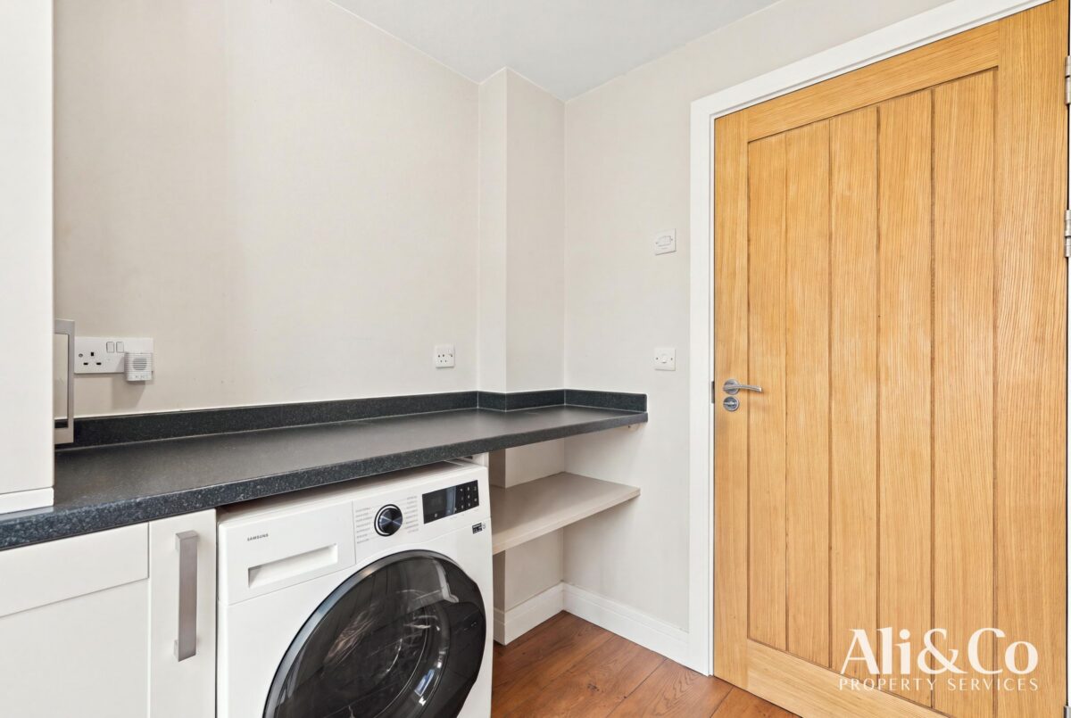 Sartoria Close, Grays