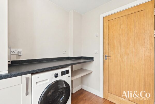 Sartoria Close, Grays