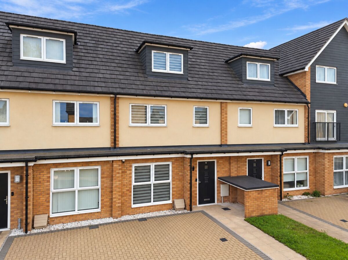 Sartoria Close, Grays