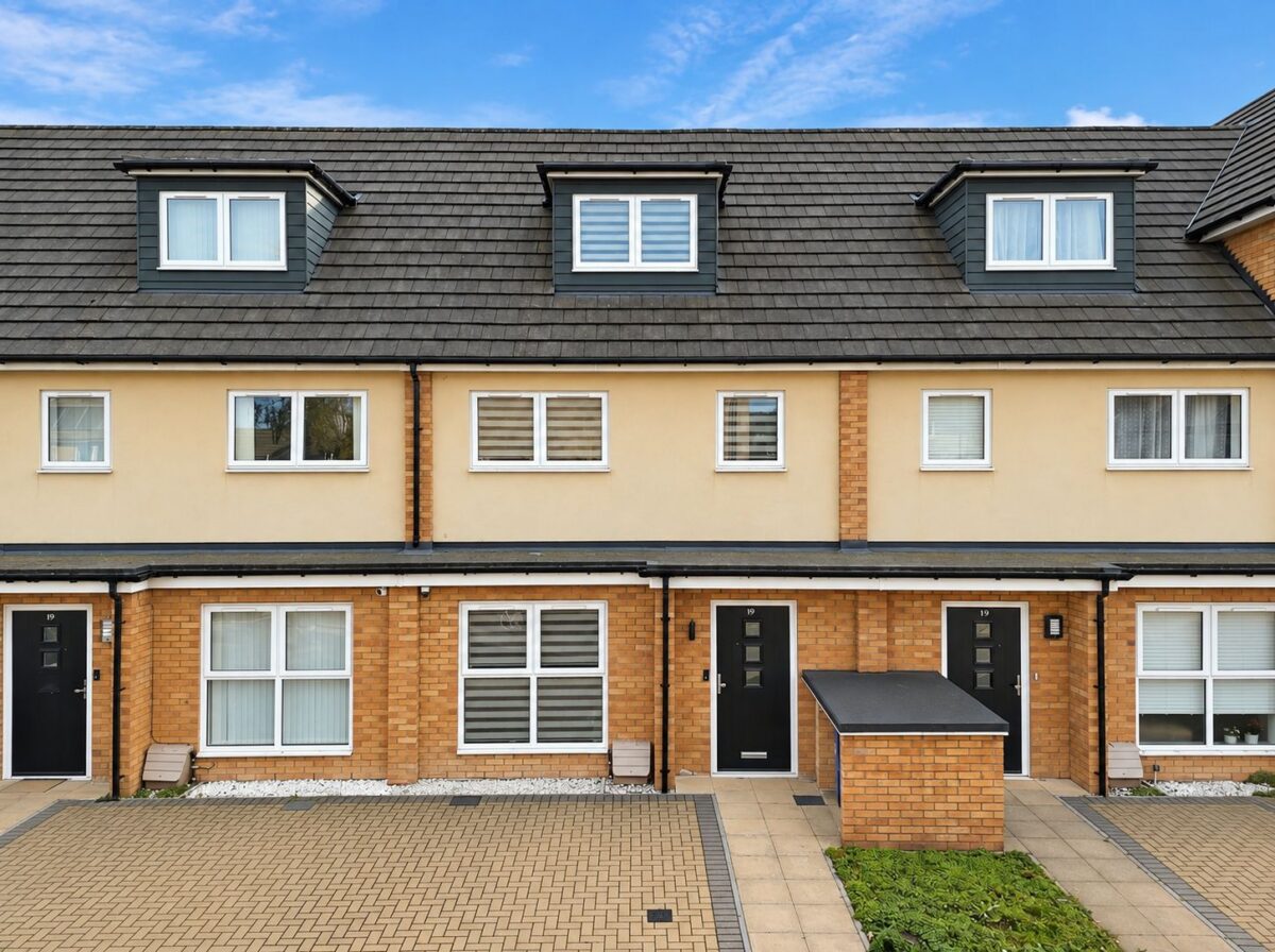 Sartoria Close, Grays
